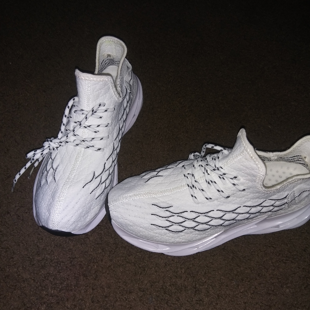 Shoes - Picture 3 of 4